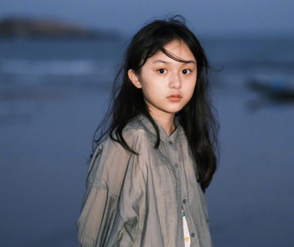 2岁出道的小芈月长大了11岁就美破天际其他童星没活路了