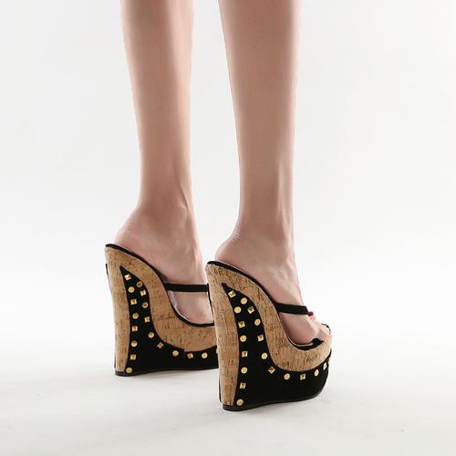 17cm欧美铆钉坡跟高跟鞋大码性感天高夹趾凉拖时装凉鞋
