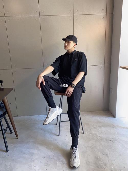 椰子鞋怎么搭配衣服_搭配_椰子鞋_紧身裤_小脚裤_滑板