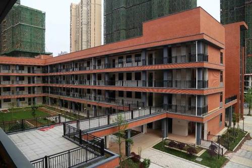 东方红小学毕业去哪个中学?雷锋or师大?听麓谷君来解答