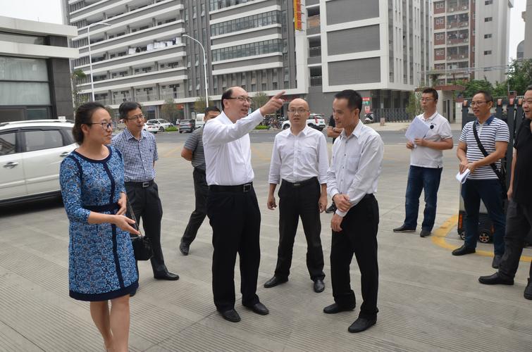 市经信局领导带队赴金平区企业开展调研