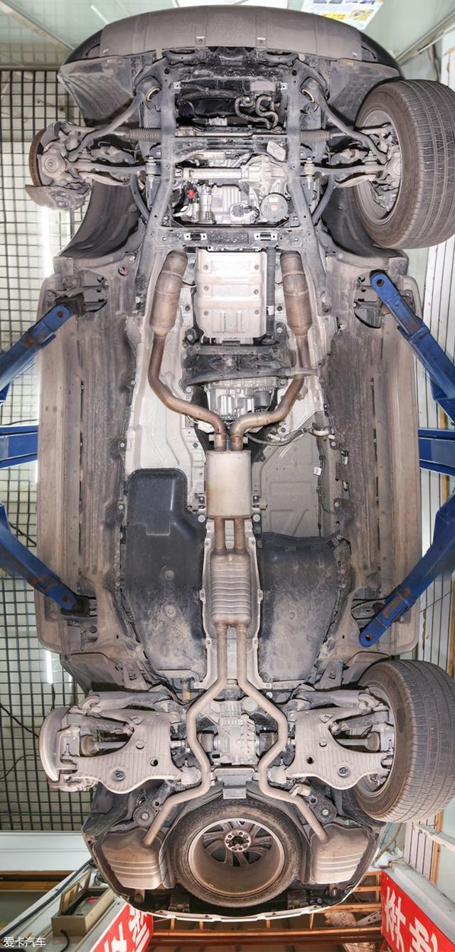 保障全地形能力全新路虎发现底盘解析