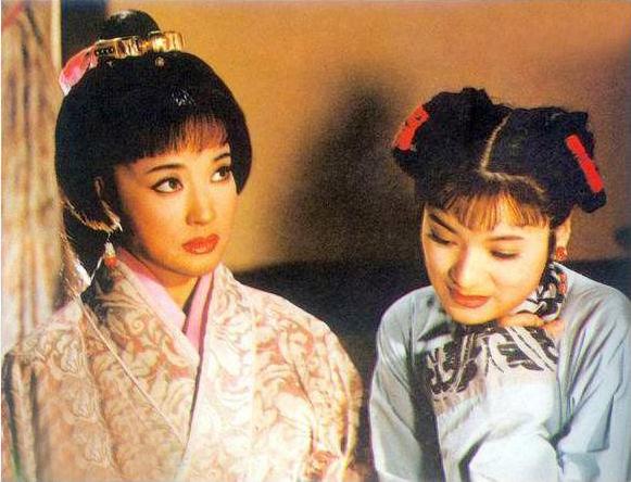 原创阎青妤:从北漂到著名演员,与影迷男友分手,55岁仍未婚