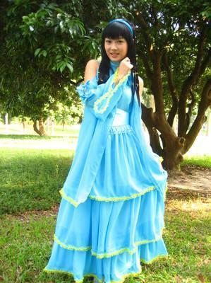 前几天小编逛微博的时候突然之间发现,原来的黑魔仙小月的扮演者周娇