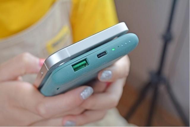 苹果官配太贵?闭眼推荐入麦多多磁吸充电宝