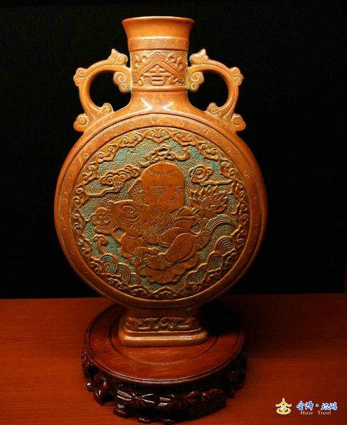 首页 >> 农特产品 会泽斑铜工艺制作至今已有 300 多年的历史,在国际
