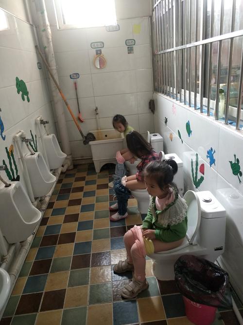 岗上中心幼儿园苹果班