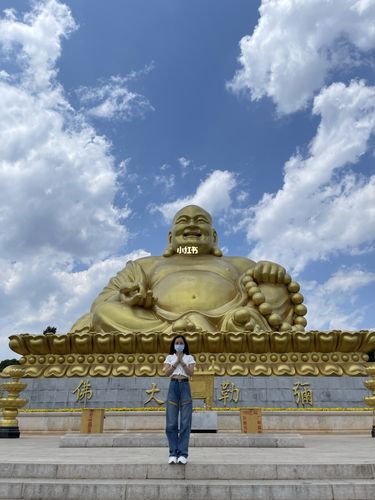 弥勒大佛_云南弥勒大佛_出行_人文风光展示