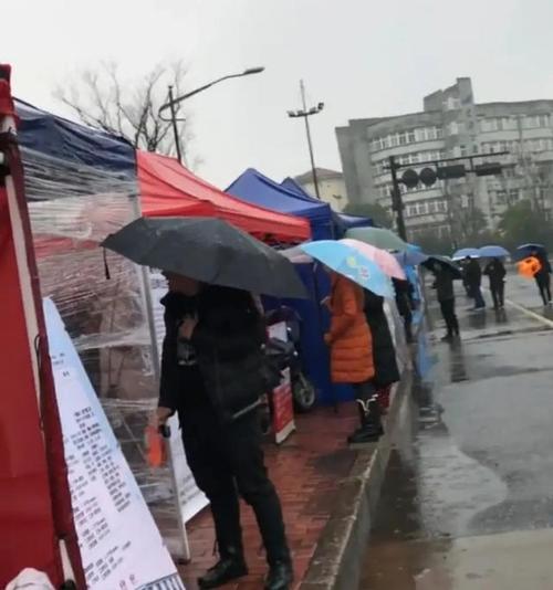 深圳打工者上班第二天就提桶跑路.网友:你没进过厂,你