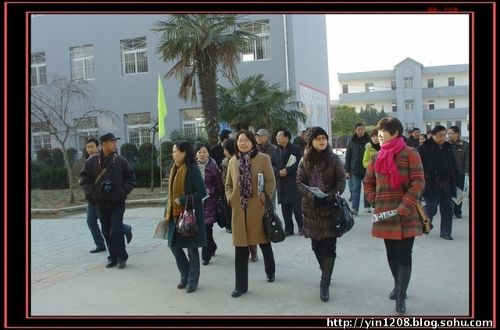 会议期间,参观了泥河中学,泥河镇的后湖生态园和潘集地区塌陷区搬迁