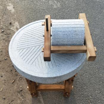 当前位置>首页>散文>正文> 石磙,石磨,石臼历史悠久,直到上世纪八十