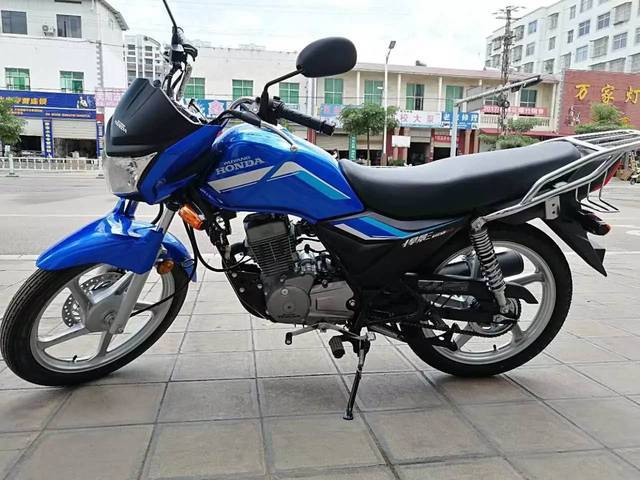 五羊本田全能摩托车单缸风冷发动机百公里油耗仅22l