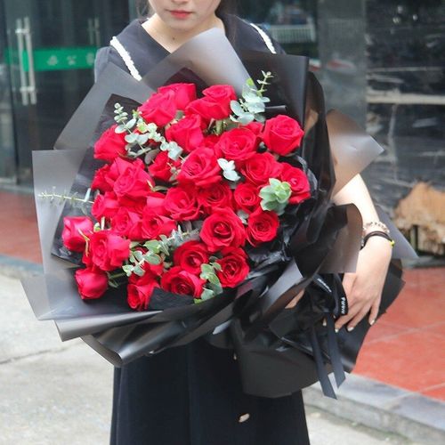 生日玫瑰花束恩施州恩施市咸丰来凤鲜花同城本地店配送表白送女友