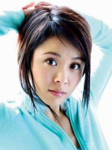 大家知道这个女演员叫什么名字吗?