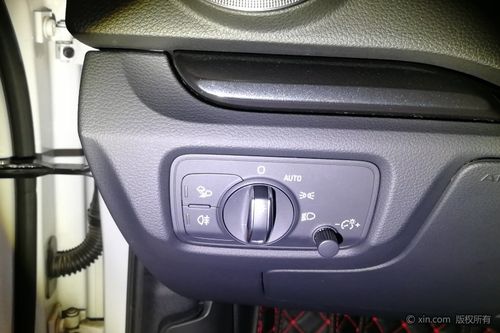 奥迪a3大灯开关