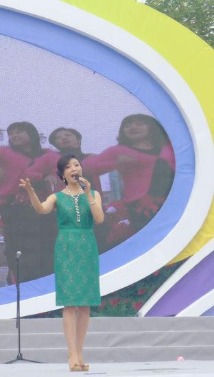 李丹阳参与公园群众文化活动 被授予推广大使称号