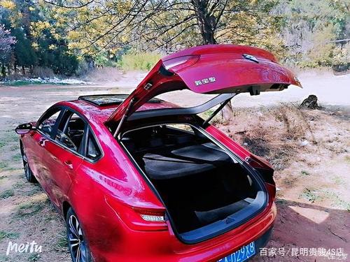 一辆很骚气的小红车—新宝骏rc-6