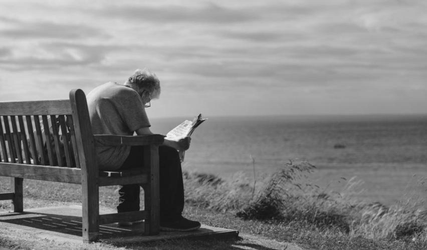 为什么老父亲去世后,玉莲阿姨会这么伤心,也是因为她父亲的好,因为她