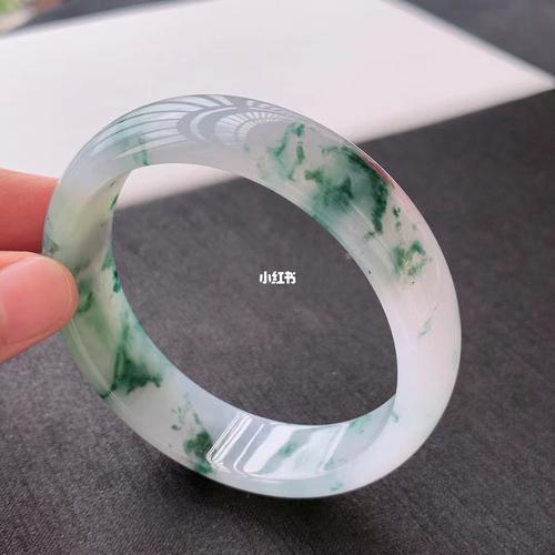 放漏不一定得是便宜货/糯冰飘花翡翠手镯_翡翠手镯_赚钱_时尚_配饰