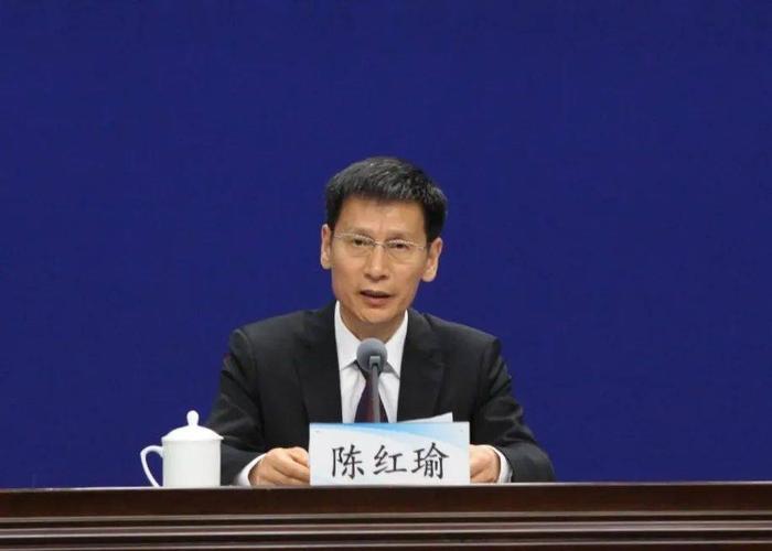 人口普查领导小组办公室主任,河南省统计局党组成员,副局长  陈红瑜