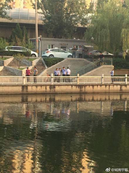 北京护城河现浮尸 警方已排除刑嫌 生前有抑郁症