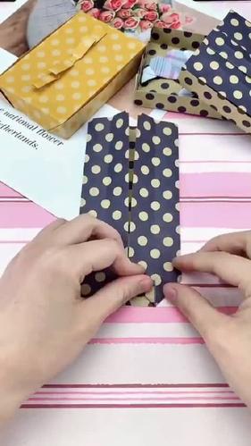 一张纸折超简单的礼物盒,这次应该没人说一做就废吧