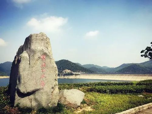 上海嘉定至浙东小九寨约3小时车程,一路 高速至 大隐出口下.