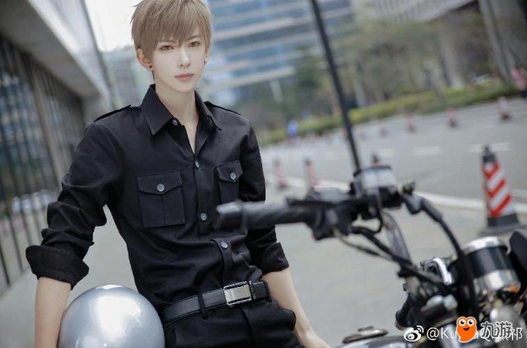 恋与制作人白起熊祁cos机车篇