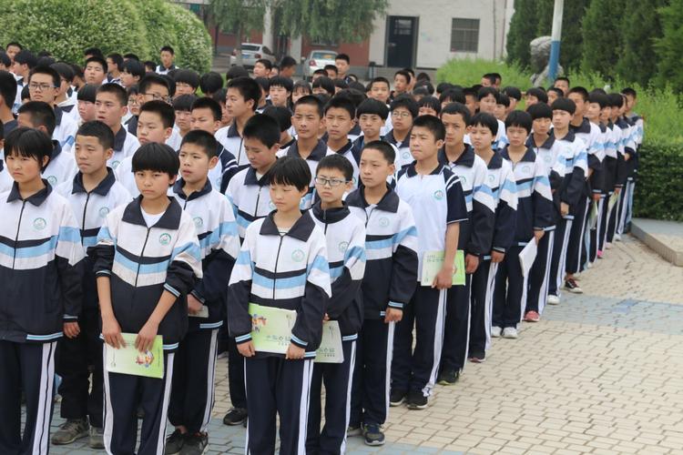 安阳县二中附中经典诵读掠影