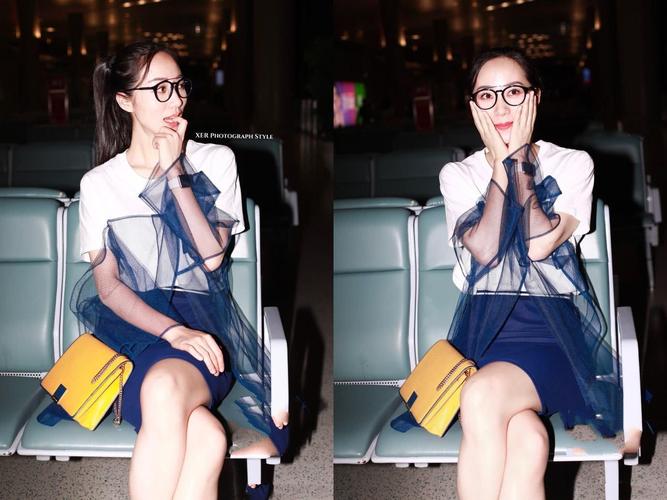 韩雪穿超短裤去机场暴露了一双惊艳美腿这哪像35岁的样子啊