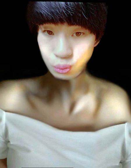 来个ps高手,把男头像的头p到女人脖子上,直接上图,效果好的采纳