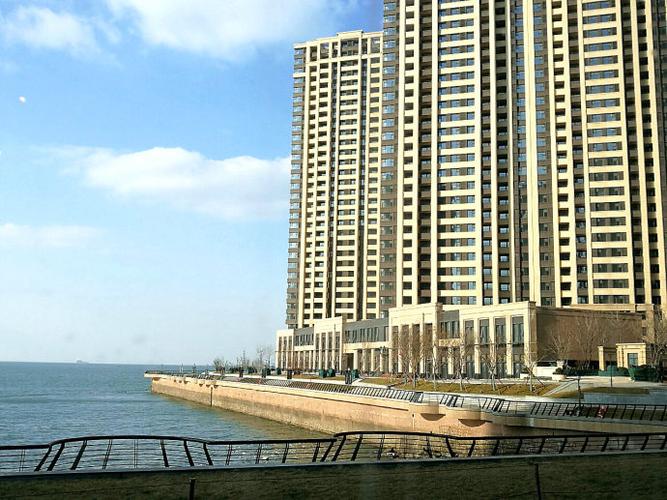 青岛金茂湾二期.芳容初显