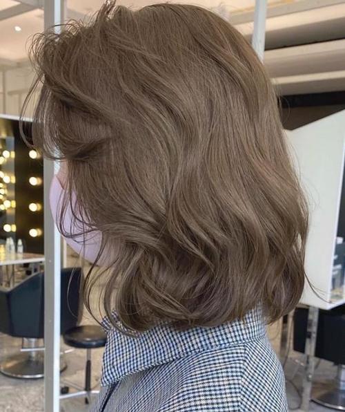 讲真这才是2022年最火的发型颜色显白还不夸张