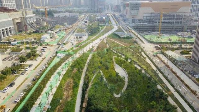 可以来遛弯了!济南国际金融城的绸带公园开放啦