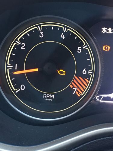 进口jeep自由光发动机灯亮远程启动失败