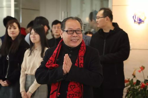 【荣程要闻】上班第一天 张荣华主席携集团高管喜迎荣程家人"归队"