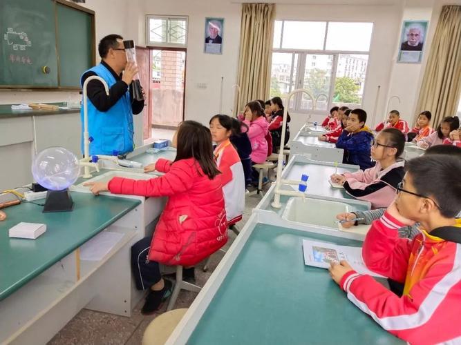 科普知识进校园走进回龙小学官庄中心小学志愿服务