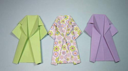 儿童纸衣服的做法 简单的风衣手工折纸教程