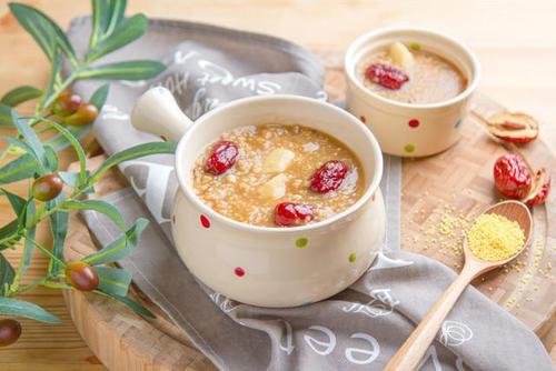 小米红枣燕窝粥