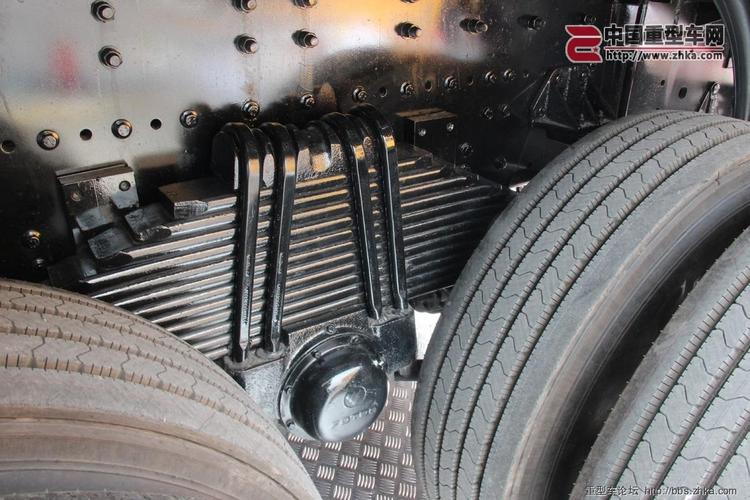 被人忽略的细节 多样的重型卡车平衡轴