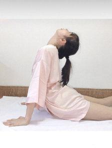 ③每组做2-3次 头往后仰的动作半分钟要回一次,不然容易充血头晕喔224