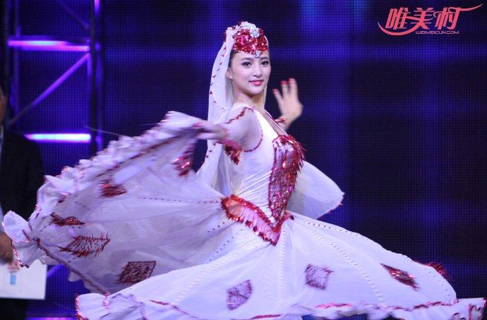 非诚勿扰惊现大眼美女 素颜23号孟雪照样美曝嘉宾席