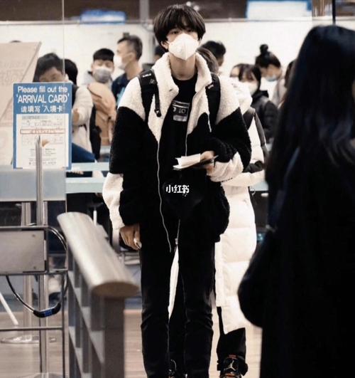 社会我文哥,生病挂儿科,机场挂牌牌_儿科_刘耀文_时代