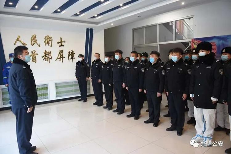 兴隆县公安局组织协调医务人员到六道河检查站开展急救防控知识岗位送