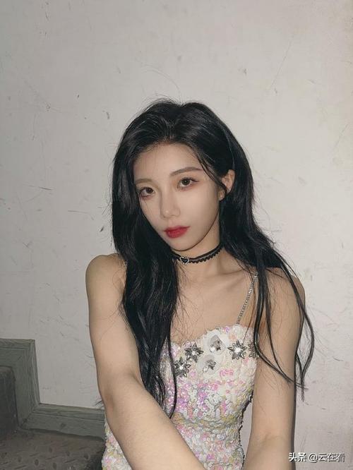 偶像女团成员沈梦瑶迷人美照欣赏