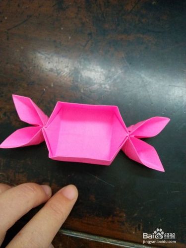 怎么用折纸制作糖果盒子