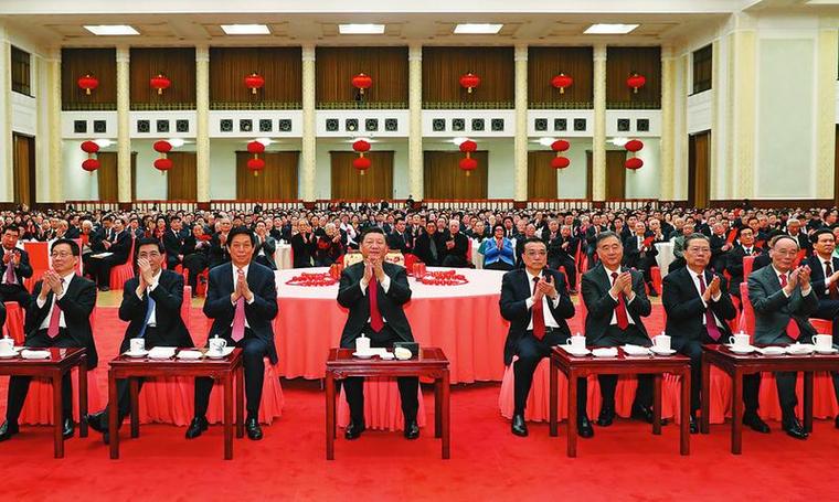 中共中央国务院举行春节团拜会