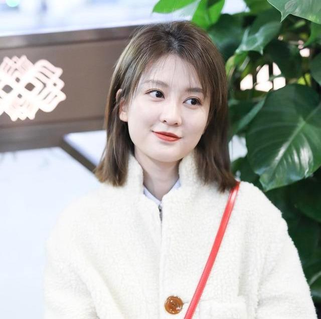 白富美乔欣有多精致?花洒能美肤,电吹风能梳头还自带护发精油