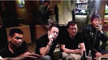 老婆抽烟喝酒怎么办 卖保险的老婆抽烟喝酒