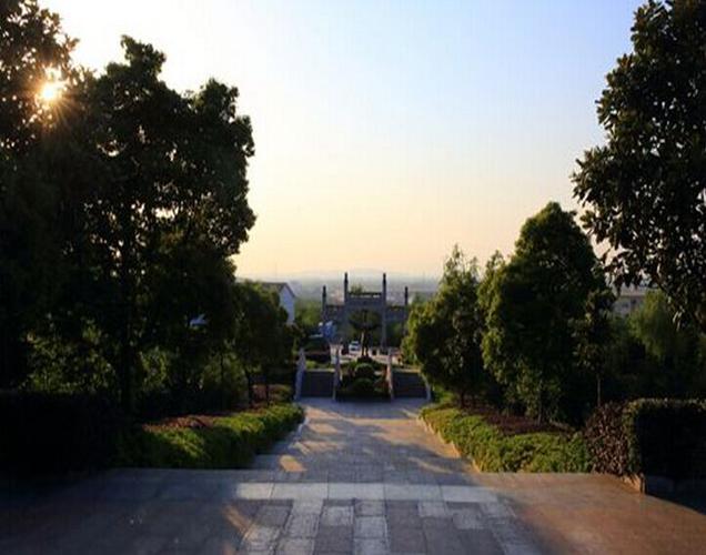 安徽巢湖万山生态陵园